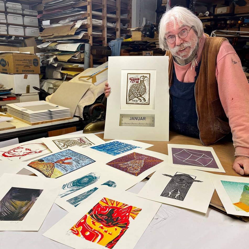 Neuer Kalender mit Kunst: Gocher „art connection“ zeigt Pablo, Tod und Teufel