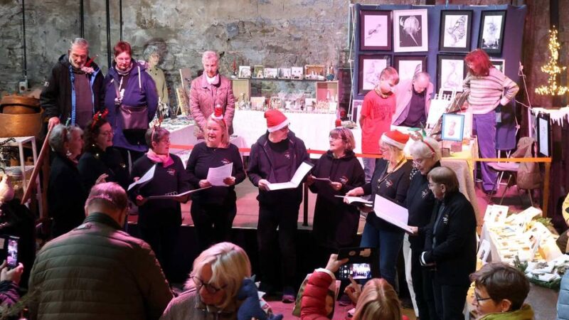 Weihnachtsbasar im Industriemuseum: Der Leverkusener Sensenhammer hat jetzt auch einen Chor