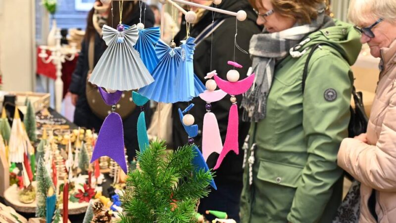 Kulturmesse zum Hüttenzauber in Hückeswagen: Kreativität und Gemütlichkeit im Kultur-Haus Zach