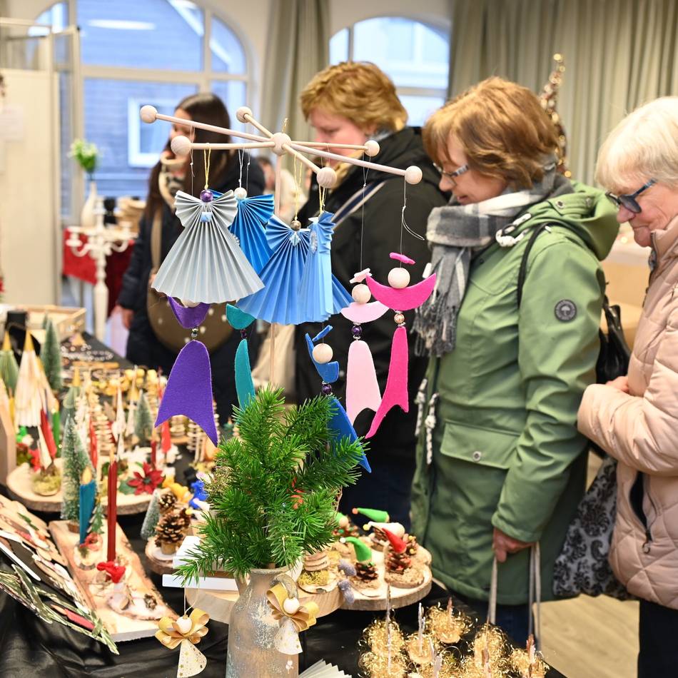 Kulturmesse zum Hüttenzauber in Hückeswagen: Kreativität und Gemütlichkeit im Kultur-Haus Zach