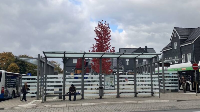 Polizeieinsatz in Wermelskirchen: Gefährliche Körperverletzung am Busbahnhof
