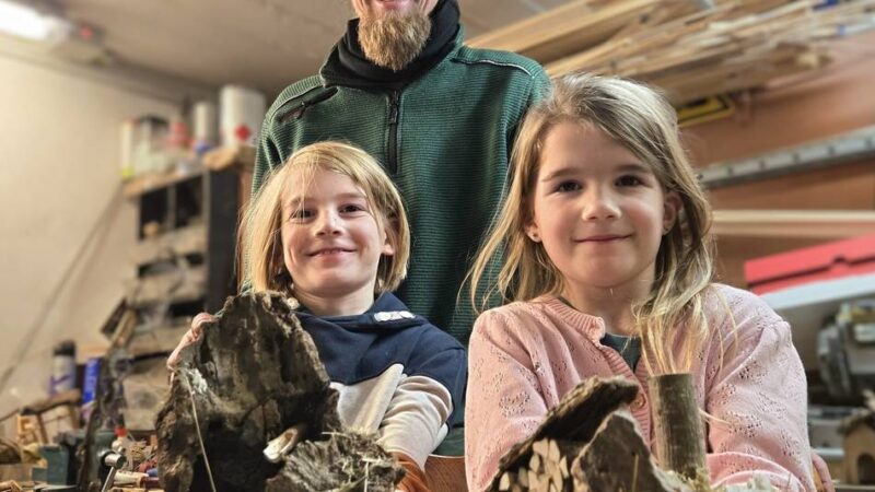 Handgefertigte Krippen aus Nievenheim: Vom Glück, etwas Kleines zu schaffen