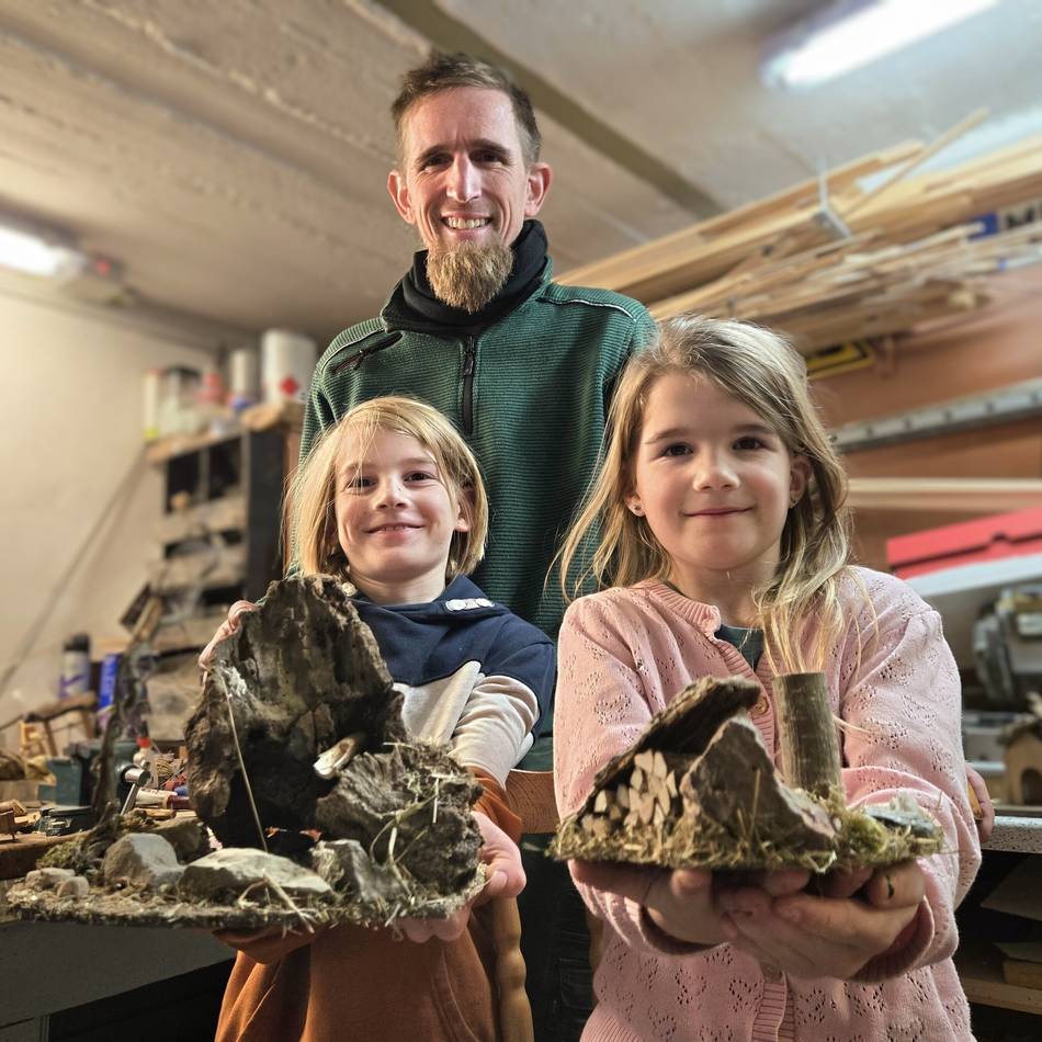 Handgefertigte Krippen aus Nievenheim: Vom Glück, etwas Kleines zu schaffen