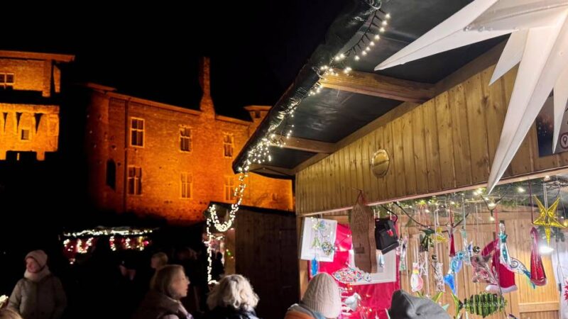 Burg Linn in Krefeld: Der schönste Weihnachtsmarkt der Stadt