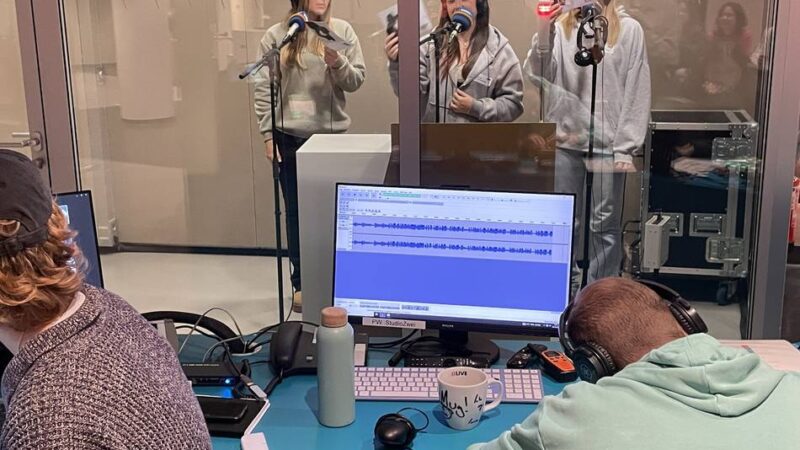 Schüler machen Radio: Liebfrauenschüler rocken das Rundfunk-Studio