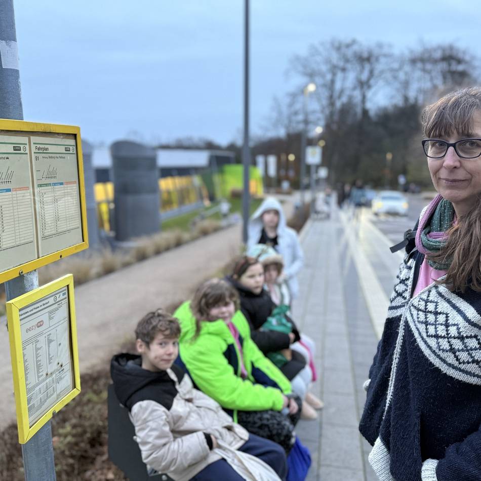 „Mein Geduldsfaden ist gerissen“: Kinder stehen gelassen – Ärger über Busausfälle in Kleve