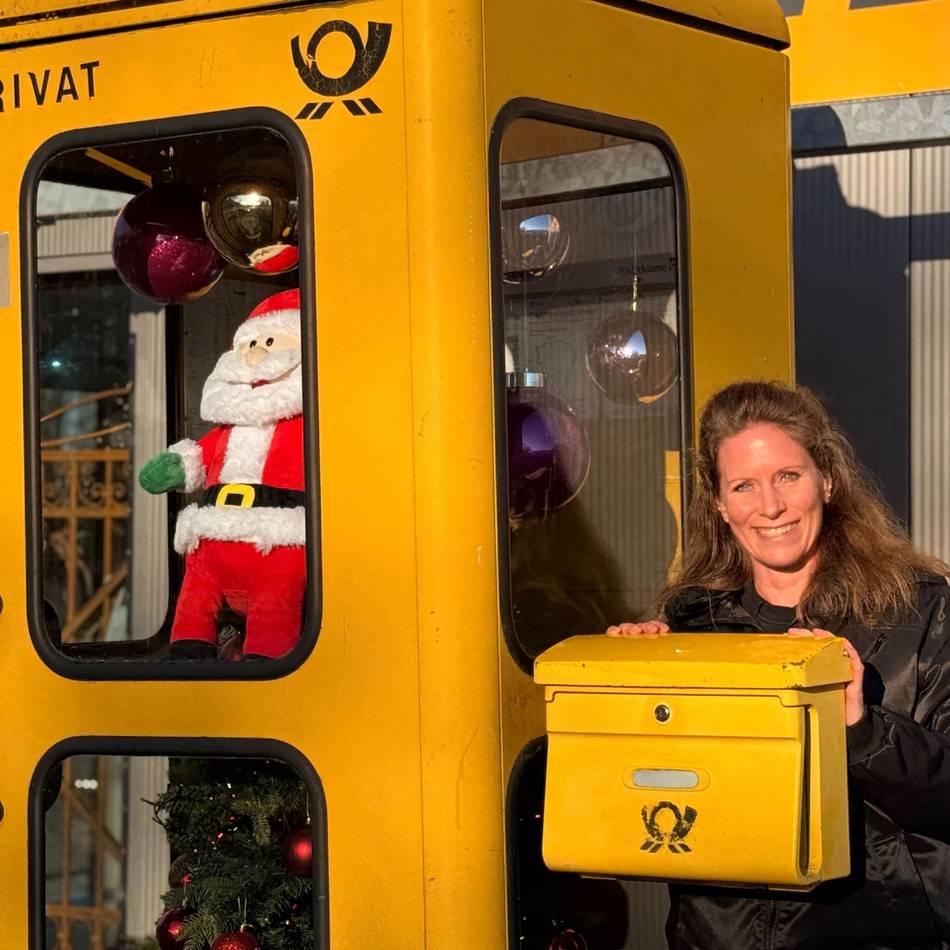 „Schöne Worte können so viel bewegen“: Alte Telefonzelle wartet auf Weihnachtspost