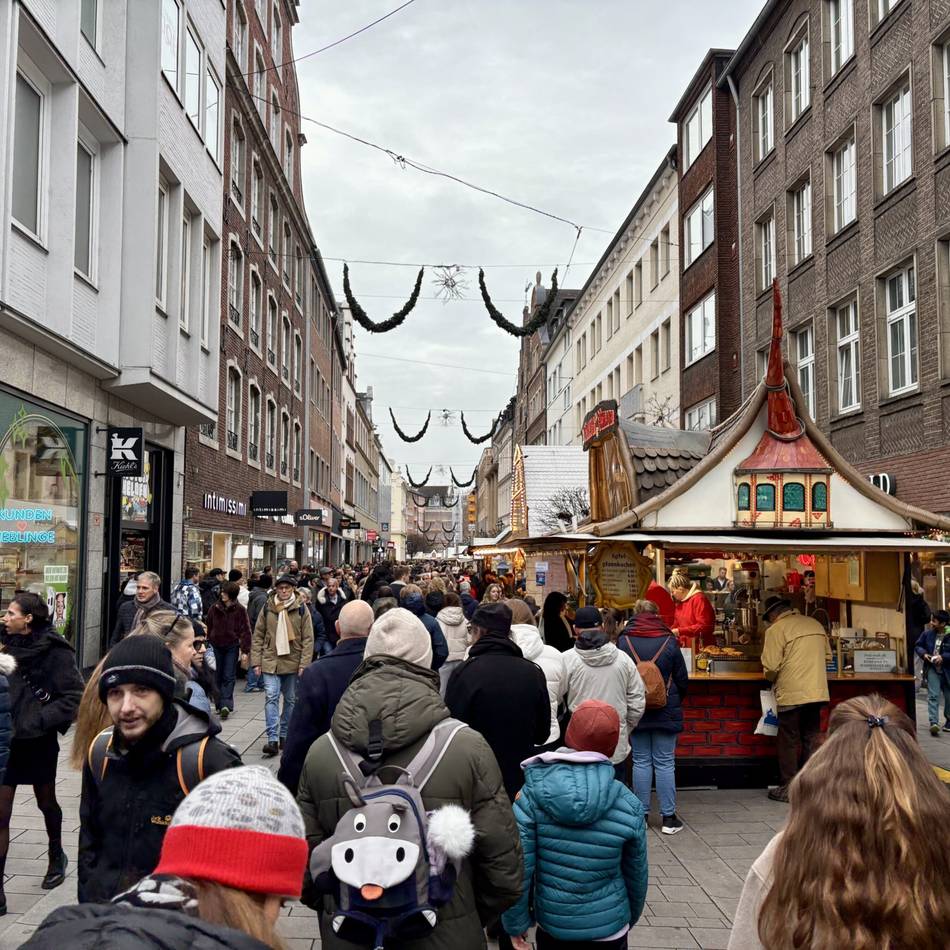 Vierter Adventssamstag in Düsseldorf: Eine Stadt, fest in niederländischer Hand