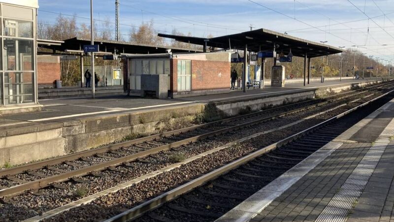 Massive Störungen im Bahnverkehr: Viersener Bahnhof nach Brandstiftung gesperrt