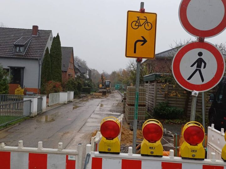 Kanalarbeiten in Korschenbroich: Nach Kanalsanierung wird der Borrenweg gepflastert