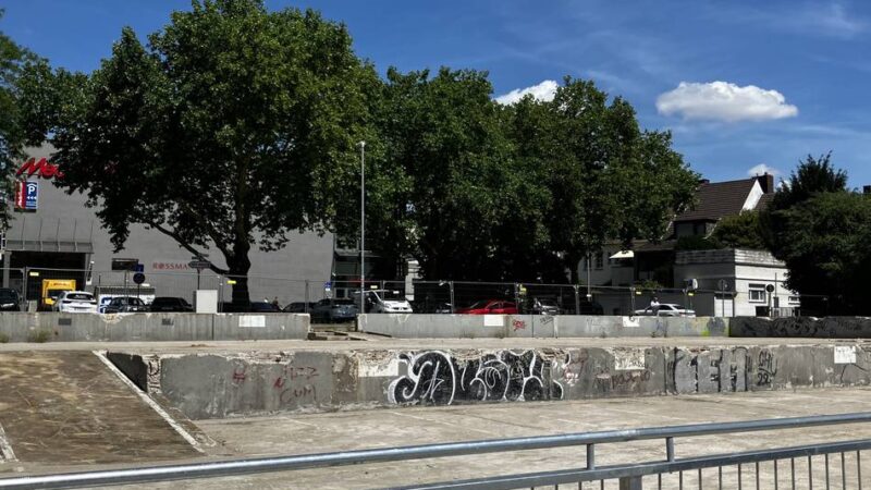 Moerser Innenstadt: Zeitplan steht – Wann der Parkplatz an der Kautzstraße endlich genutzt werden kann