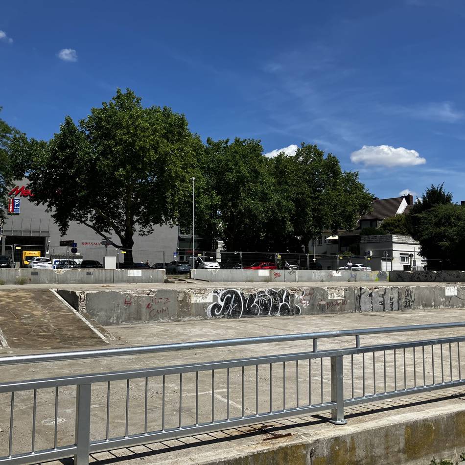 Moerser Innenstadt: Zeitplan steht – Wann der Parkplatz an der Kautzstraße endlich genutzt werden kann