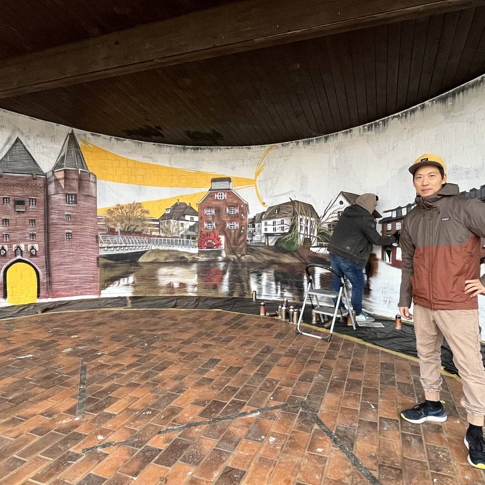 Im Stadtpark: Konzertmuschel wird mit gesprayten Goch-Motiven verschönert