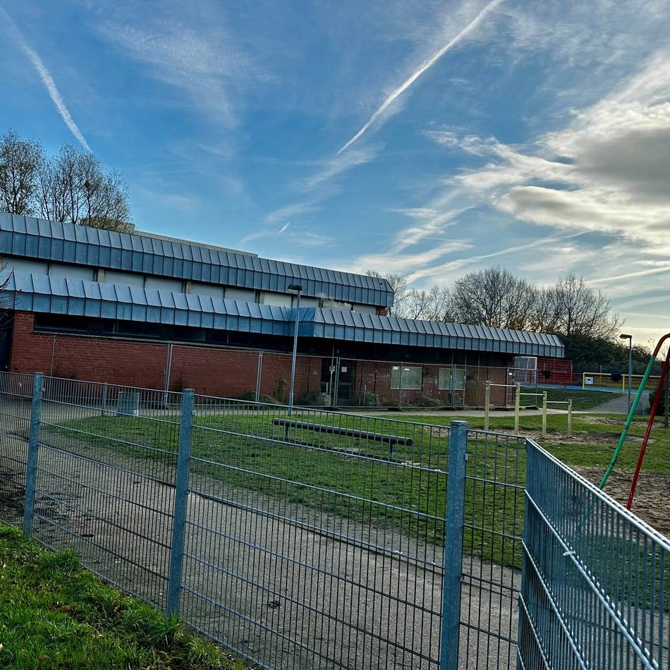Grundschule Mülfort-Dohr in Mönchengladbach: Neue Modulbauten für Umkleideräume geplant