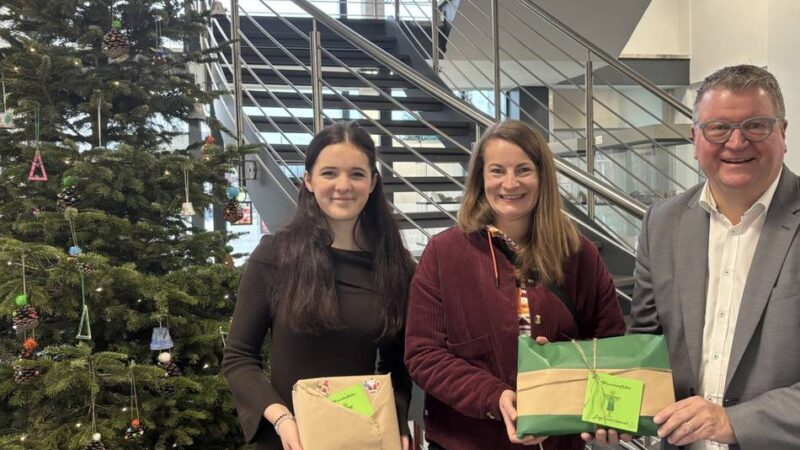 Weihnachtsfreude in Weeze: Wunschbaumaktion für das Petrusheim