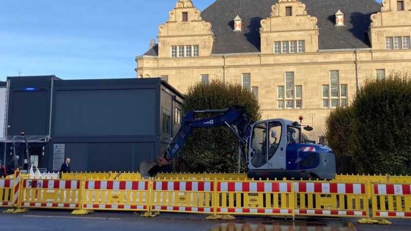 Denkmalsanierung in Düsseldorf-Benrath: Rathaus-Nutzer sollen im Mai einziehen können