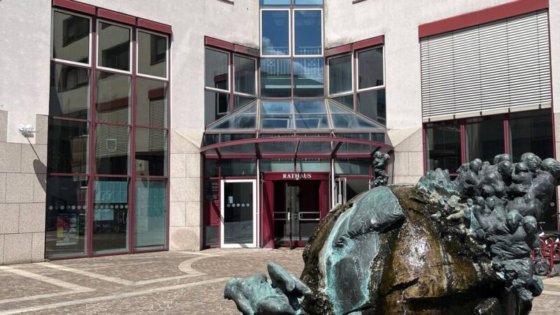 Geänderte Öffnungszeiten in Hilden: Wann Stadtverwaltung und Bauhof über die Feiertage erreichbar sind