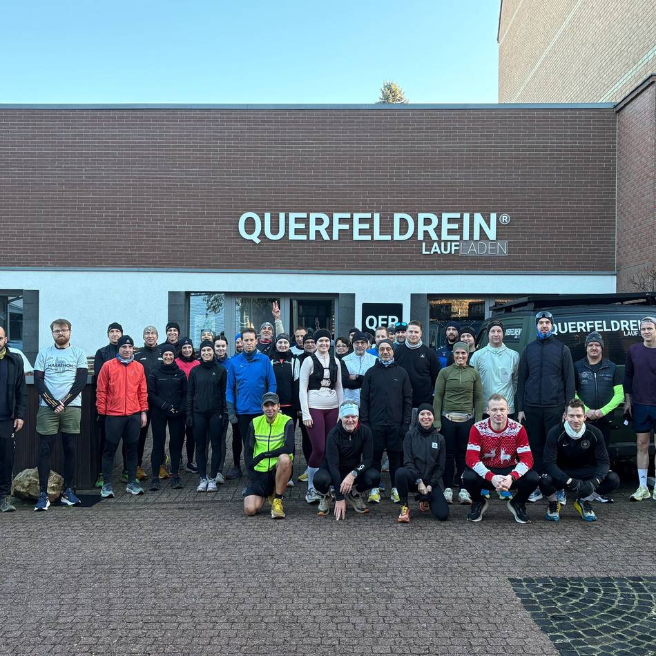 Weihnachtsbraten-Abspeck-Lauf des Querfeldrein-Laufladens: In Erkelenz purzeln die Weihnachtspfunde läuferisch