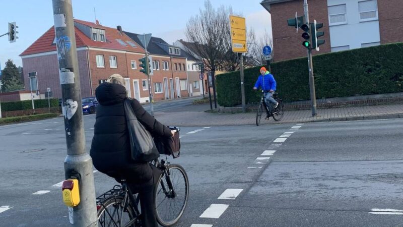 Komplizierte Angelegenheit: Wie lange darf eine Ampel grün zeigen – Debatte um Ampelphasen in Kevelaer