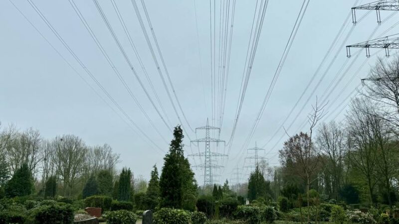 Maste werden erneuert: Amprion setzt Arbeiten für Ultranet in Kaarst fort