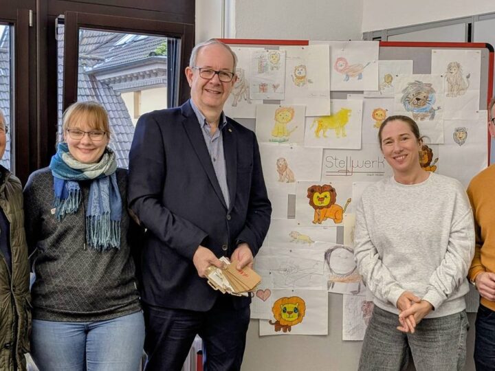 Lions-Club beschert in Hilden: Ein Löwen-Herz für Kinder