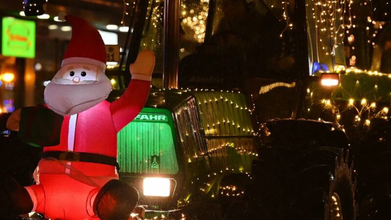 Traktorfahrt durch Wermelskirchen: „Wir machen das vor allem für die Kinder“