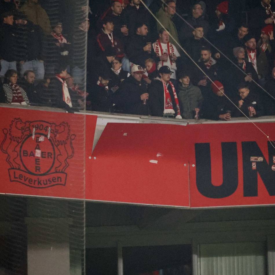 Bei Derby in Leverkusen: Kölner Fans richten massive Schäden in BayArena an