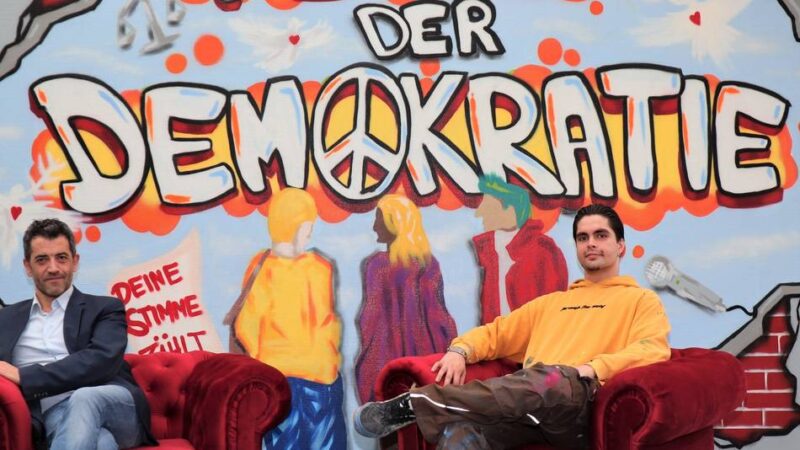 Besondere Aktion: „Platz der Demokratie“ im Medienzentrum entstanden