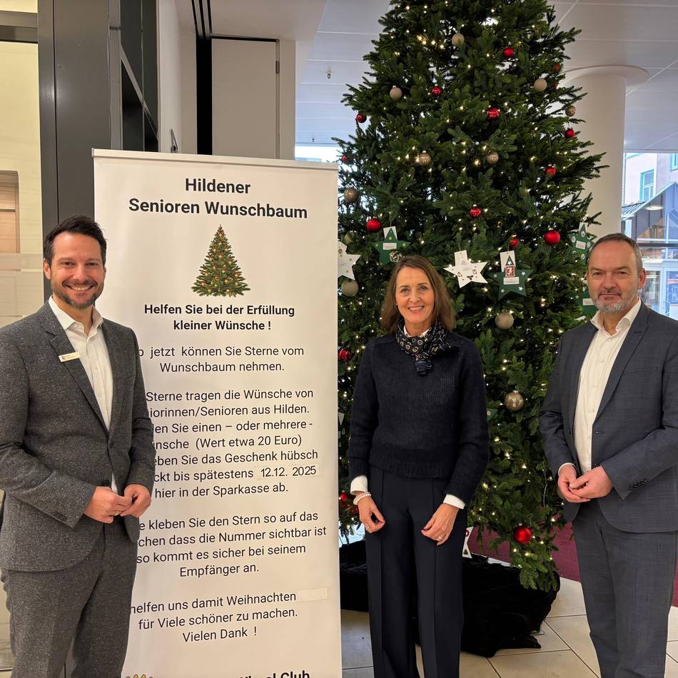 Aktion in Hilden: Wunschbaum steht in der Sparkassen-Hauptfiliale bereit