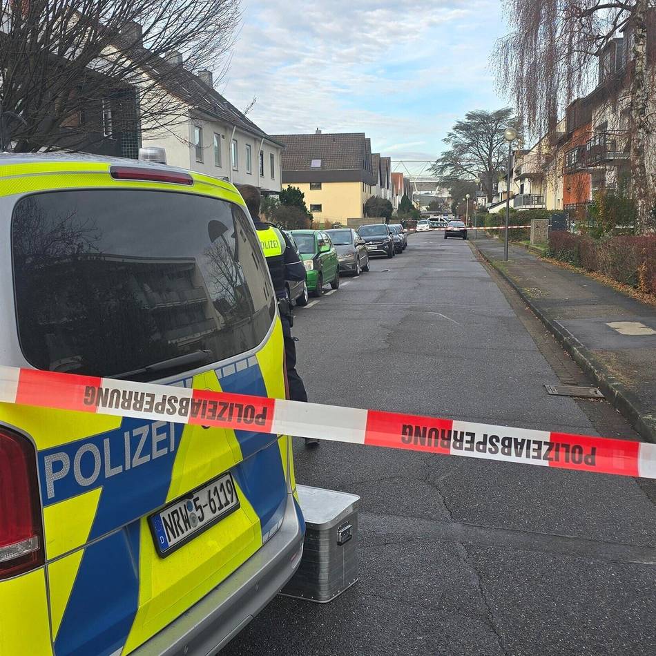 SEK-Einsatz in Leverkusen: Polizei stellt Schreckschusspistole in Wohnung sicher