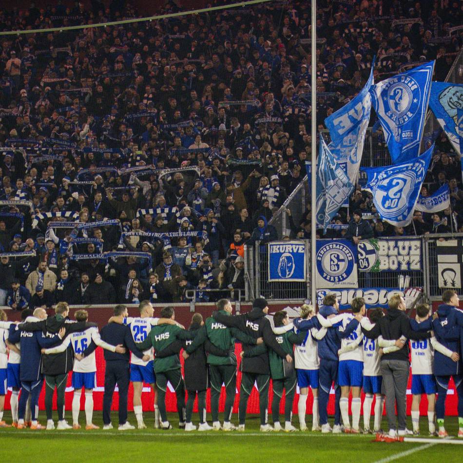 20.000 Schalker in Düsseldorf: Auswärtsspiel zu Hause – was der blau-weiße Ansturm über die Fans von Fortuna aussagt