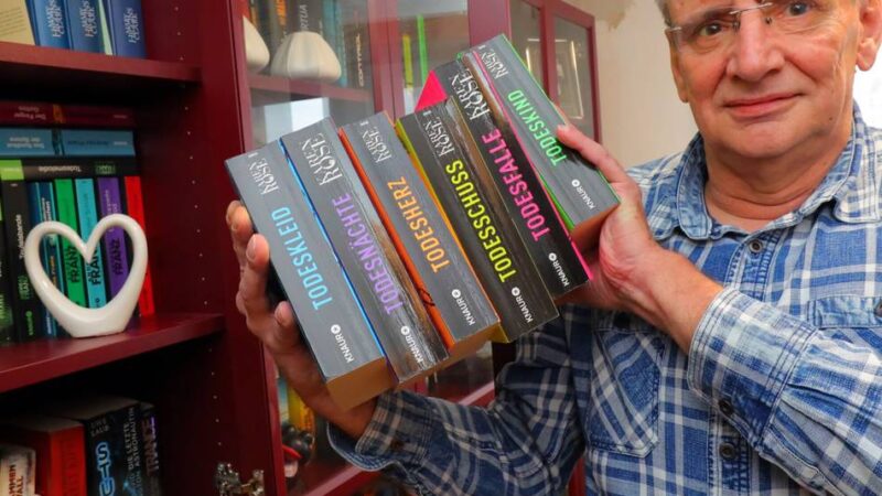 Er bietet dafür Kriminalromane an: Rheinberger sammelt Sachspenden für Obdachlose