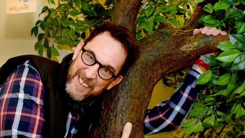 Neusser Experte ruft zu mehr Nähe auf: „Einsamkeit ist das Phänomen unserer Zeit“