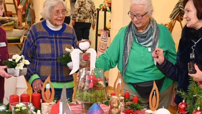 Evangelisches Altenzentrum Johannesstift in Hückeswagen: Weihnachtsmarkt-Stimmung für die Ältesten