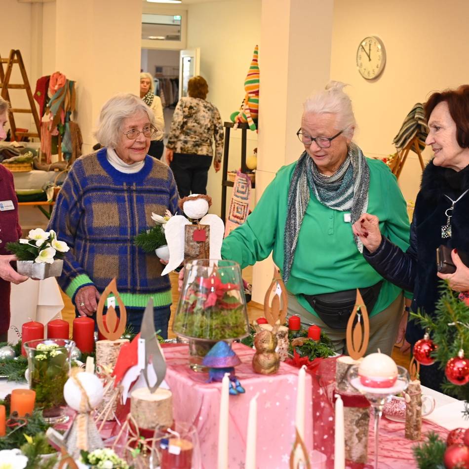 Evangelisches Altenzentrum Johannesstift in Hückeswagen: Weihnachtsmarkt-Stimmung für die Ältesten