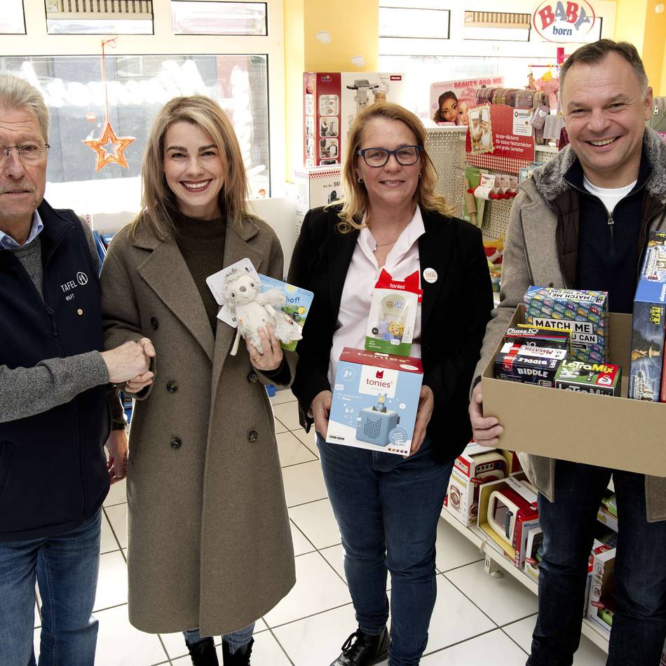 Rheinberger Unternehmen spendet: 5000 Euro von Aumund Fördertechnik für die Tafel