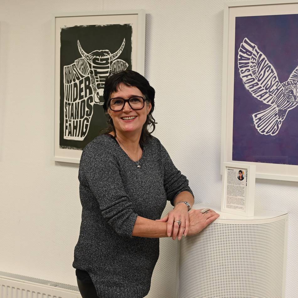 Ausstellung in Hückeswagen: Eine „tierische“ Kunst mit viel Mut zur Lücke