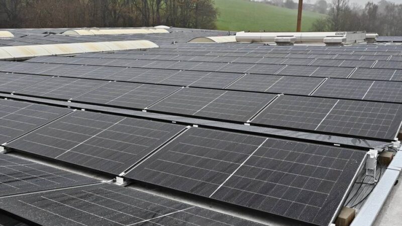 Industrie in Hückeswagen: Fast 1000 Solarplatten sorgen für Energie