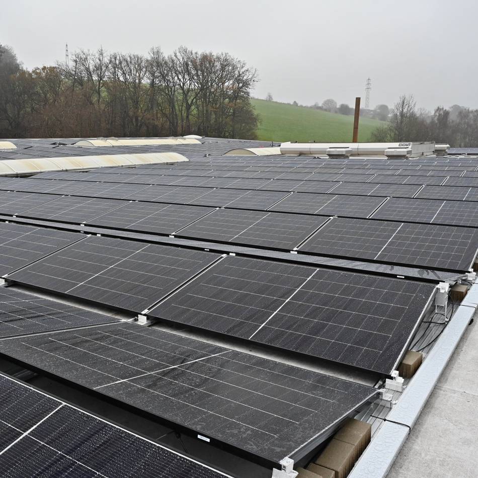 Industrie in Hückeswagen: Fast 1000 Solarplatten sorgen für Energie