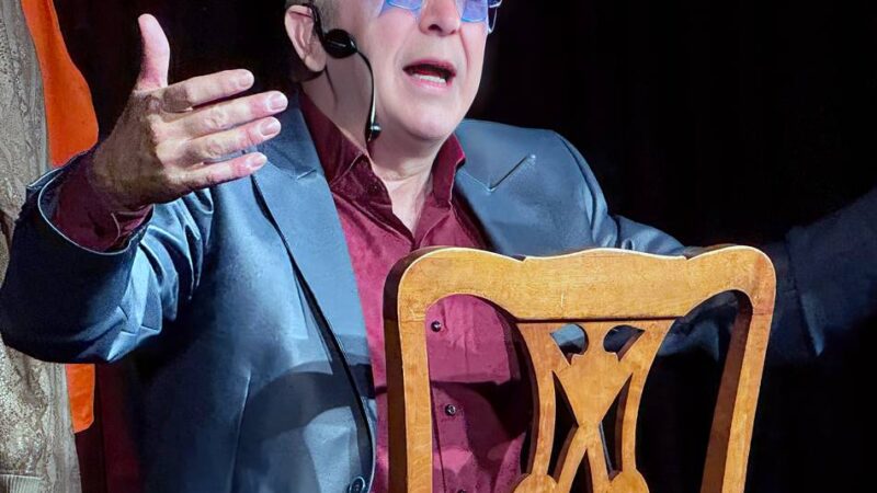 Kabarettistische Schlachtplatte in Rheinberg: Am Ende des Jahres wird mit viel Humor abgerechnet