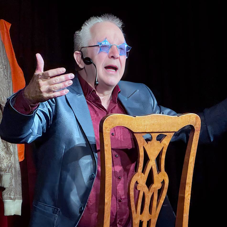 Kabarettistische Schlachtplatte in Rheinberg: Am Ende des Jahres wird mit viel Humor abgerechnet