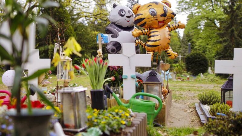 Trauertreff auch für Betroffene aus Hückeswagen: Neue Gruppe für Eltern von Sternenkindern