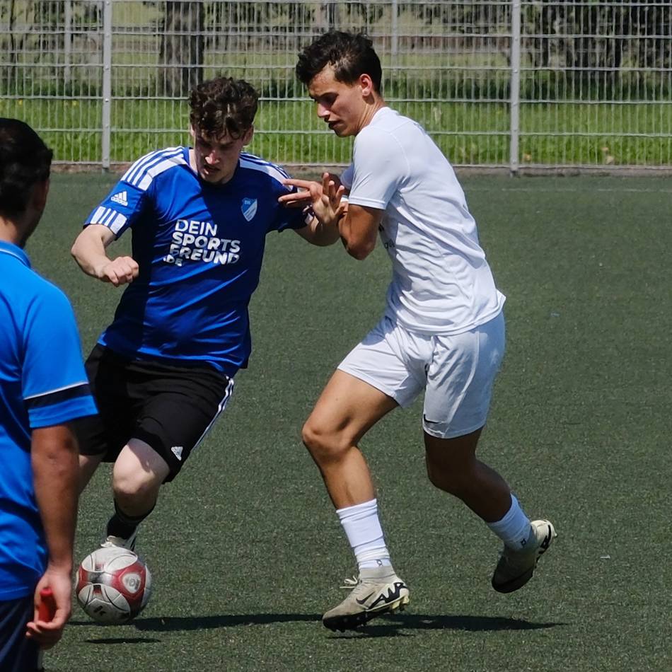 Für Ratingen 04/19 U23 und SV Hösel: Die letzten Aufgaben vor der Pause für die Bezirksligisten beginnen