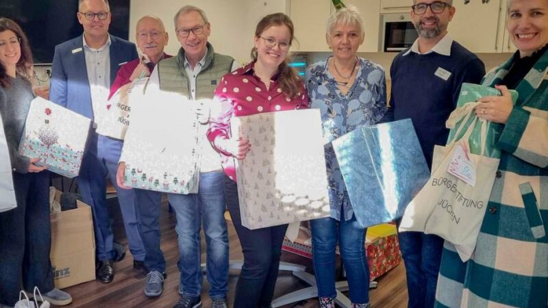 Wunschbaumaktion der Bürgerstiftung: 260 Geschenke für Kinder aus Jüchen