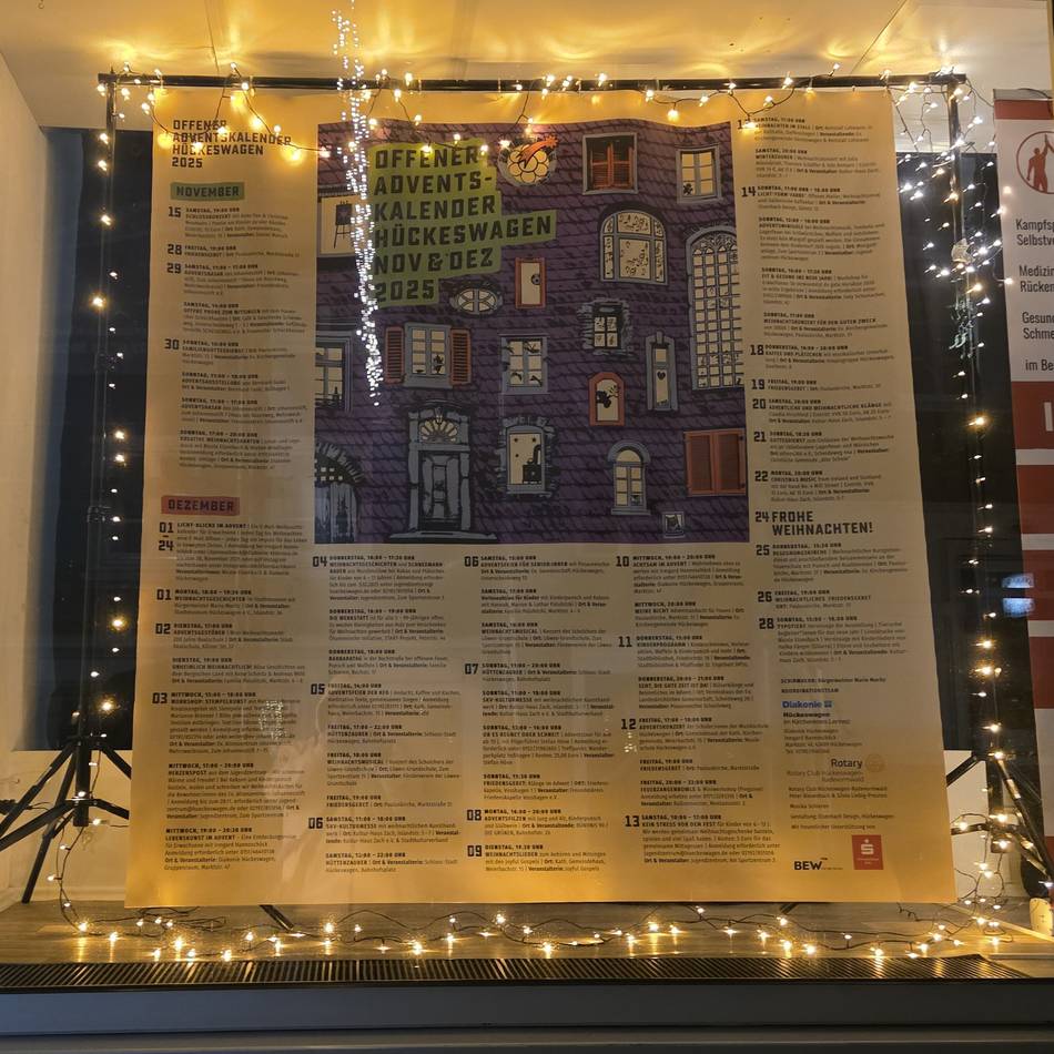 Offener Adventskalender in Hückeswagen: Wo viele Menschen den Weg zueinander finden