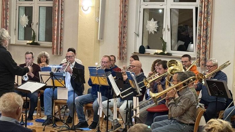 Konzert des Hückeswagener Posanuenchors Scheideweg: Wenn der Adventskalender festliche Klänge bietet