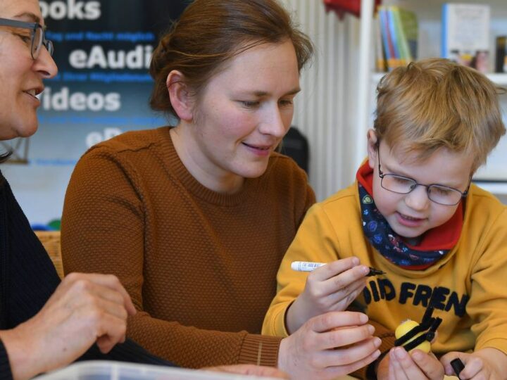 Schulausschuss in Hückeswagen: Stadt erhöht Zuschuss für die Bibliothek