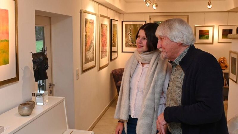 Adventsausstellung des Hückeswagener Künstlers Bernhard Guski: Ausdrucksstarke Kunst in Voßhagen