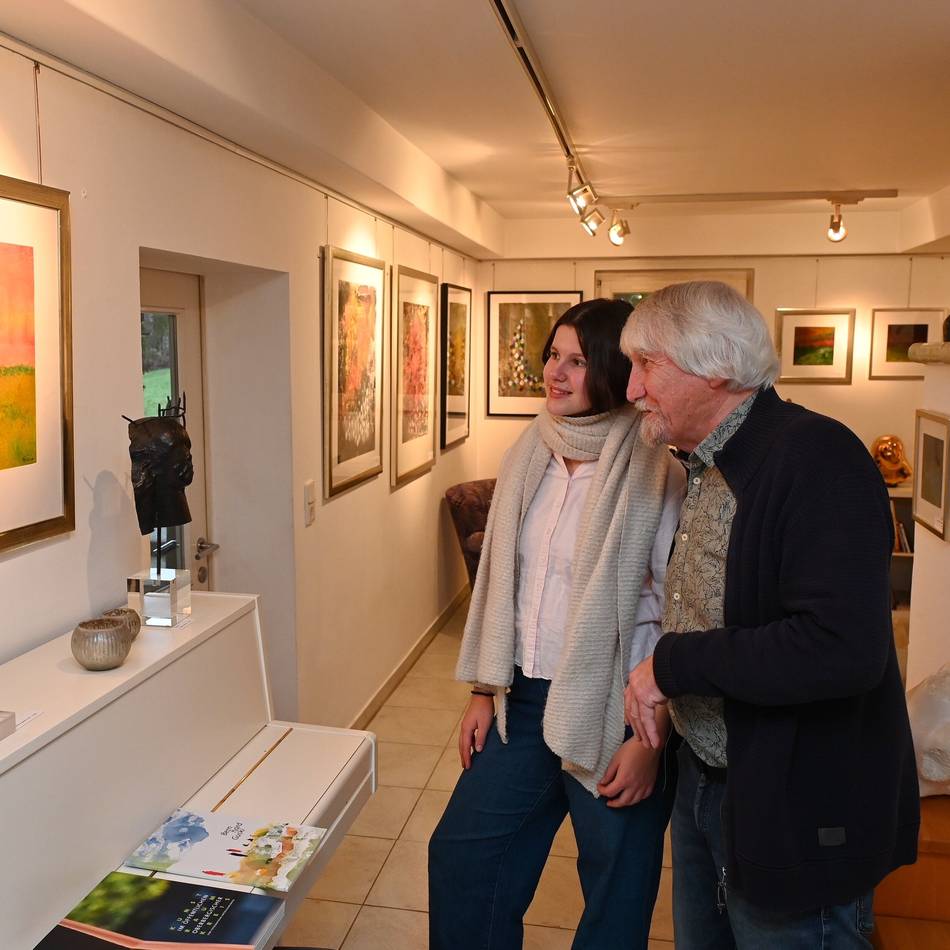 Adventsausstellung des Hückeswagener Künstlers Bernhard Guski: Ausdrucksstarke Kunst in Voßhagen