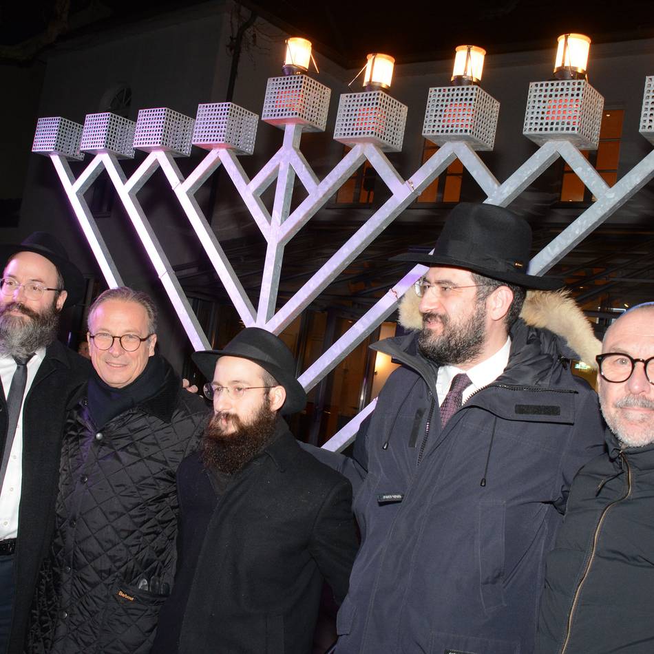 Jüdisches Lichterfest in Neuss: „Antisemitismus ist wieder in der Mitte der Gesellschaft angekommen“